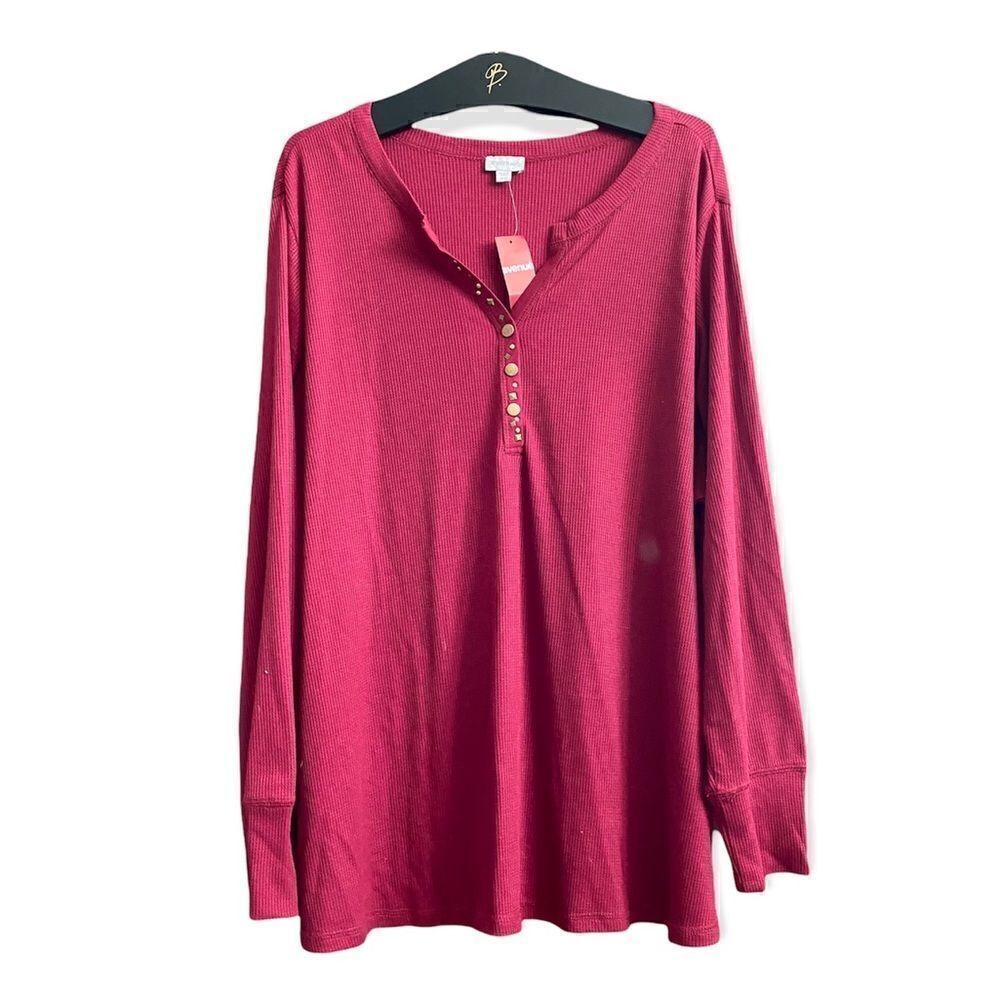 NWT Avenue plus size 30/32 Henley top